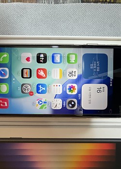 아이폰 SE3 64G